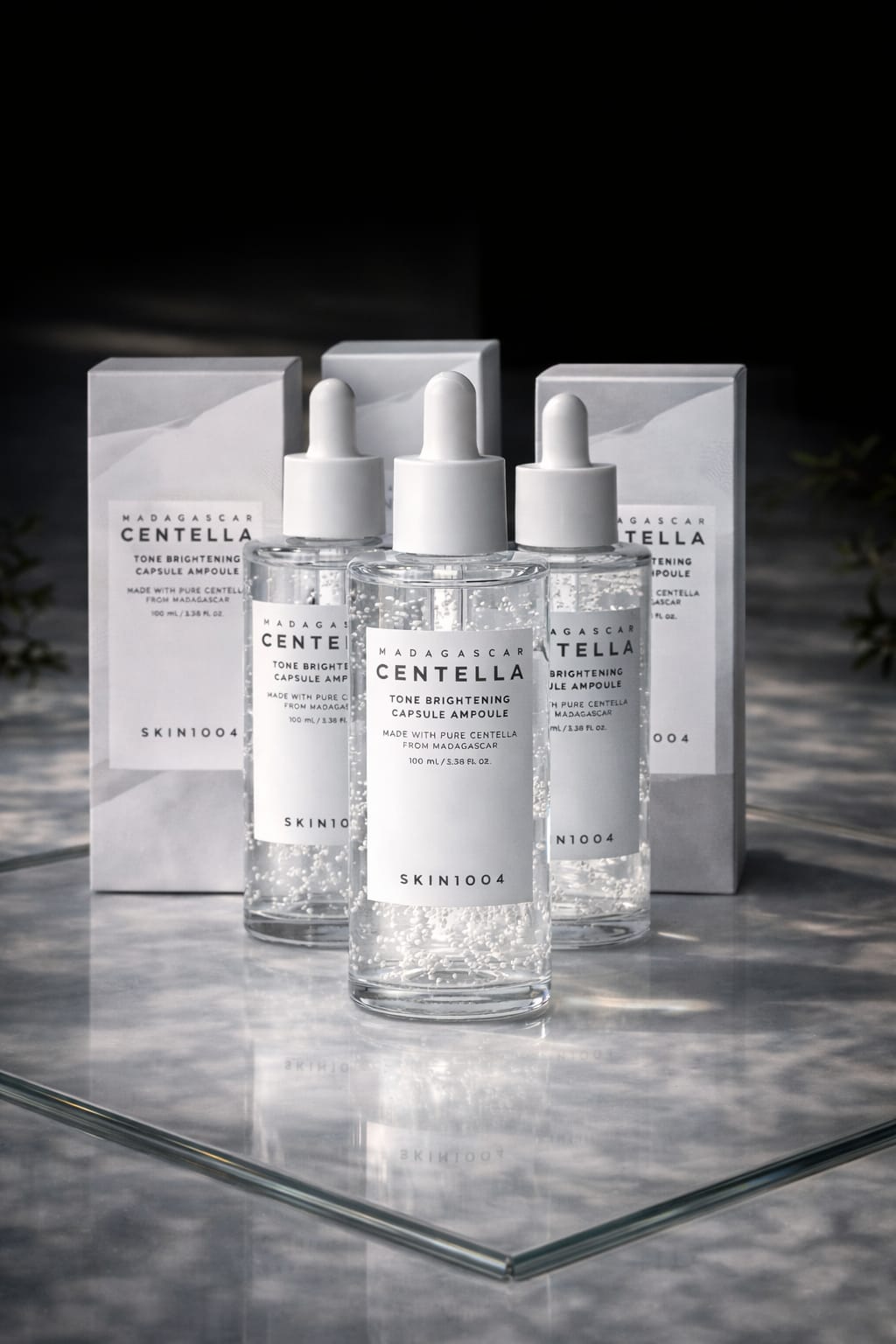 SKIN1004 Madagascar Centella Tone Brightening Capsule Ampoule 30 ml – Brightening, Soothing & Glass Skin Serum