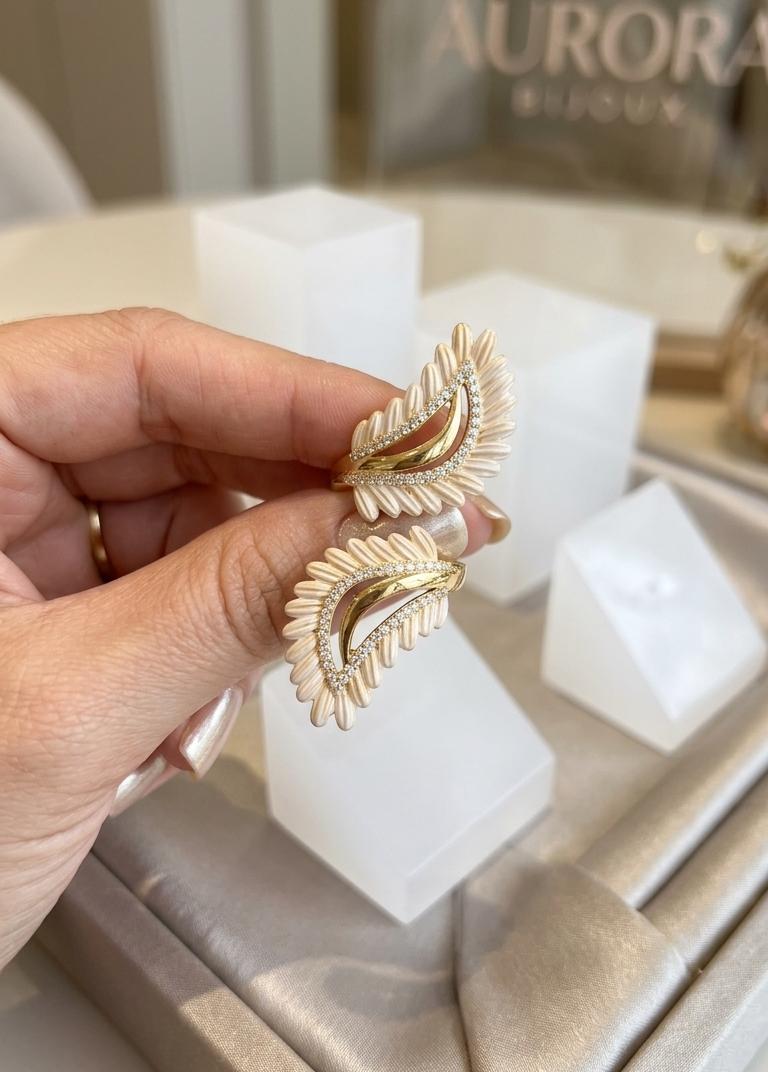 Golden Feather Luxe Adjustable Ring