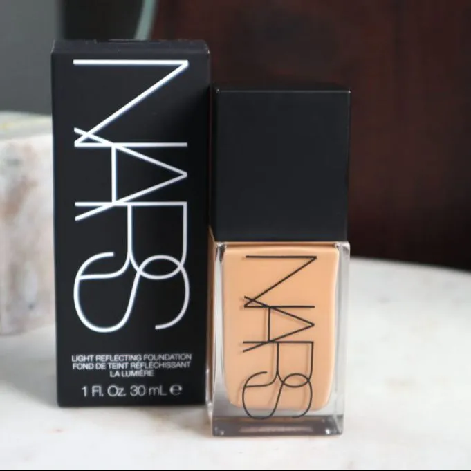 NARS Light Reflecting Advanced Skincare Foundation
