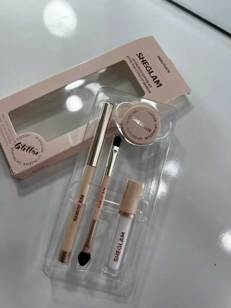SHEGLAM Lip Dazzler Glitter Kit – Sparkle, Shine & Steal the Spotlight!
